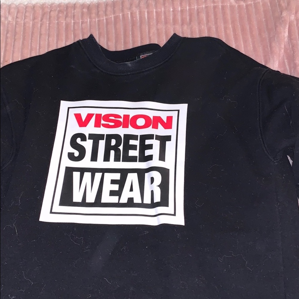 pullover sweatshirt